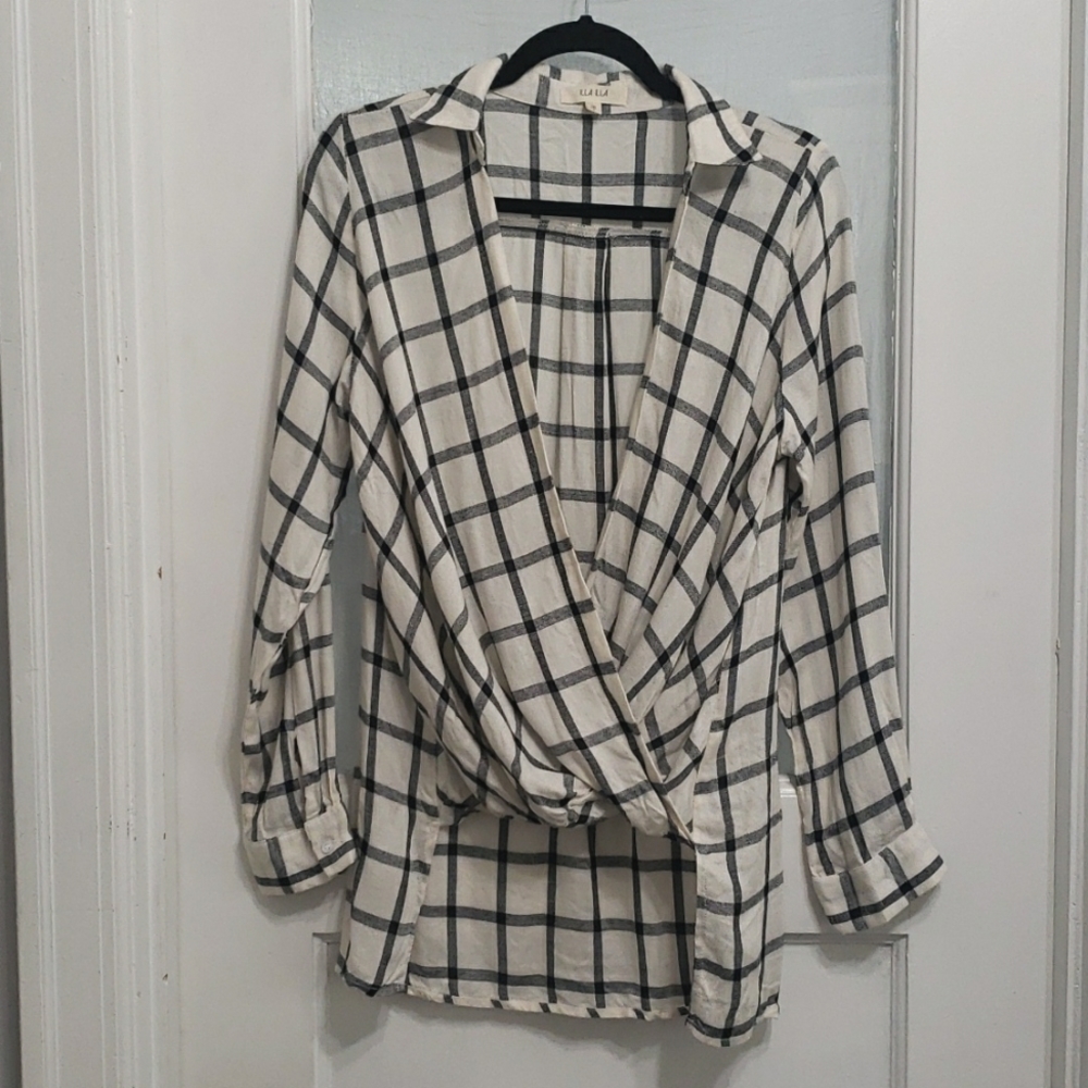 Illa Illa 100% Cotton Plaid High-Low Long Sleeve Top